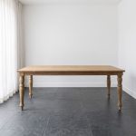 Eettafel Bologna van Tower Living nu verkrijgbaar bij HUUS, perfect voor ieder landelijk interieur.