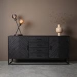 Dressoir Floor van HUUS gemaakt van zwart mangohout en met een vissengraat patroon
