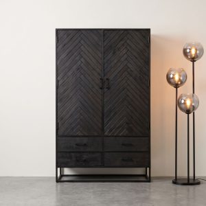 Zwarte mangohouten hoge kast Floor van HUUS perfect voor ieder interieur en betaalbaar.