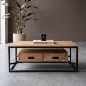 Salontafel Sem gemaakt van Mangohout met stoere zwarte details.