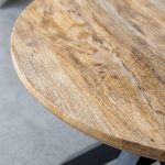 Eettafel Jens, ronde eettafel gemaakt van mangohout met een verjongt blad.