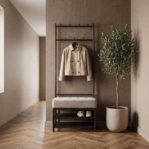 Garderobebank Brownie met bronzen frame in een stijlvol hotel chique interieur met jassen en schoenen netjes opgeborgen.